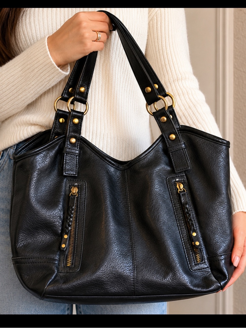 Bueno Black Shoulder Bag Gold Hardware Zip Pocket Tote
